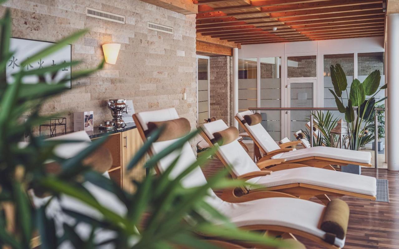 Mountain Plaza Hotel 4*